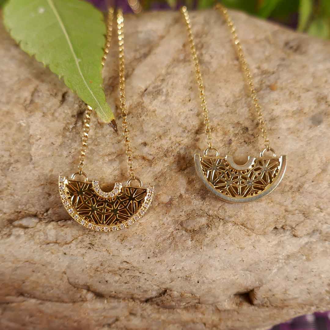 gold and diamond necklaces in adjustable chain